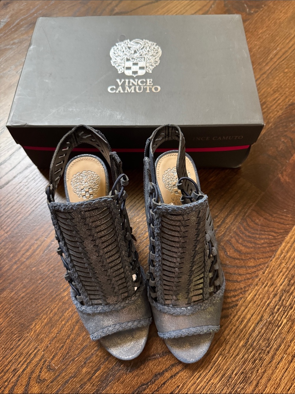 Vince Camuto Eshantel dark blue / pewter distressed metallic heels. 7.5. Great!!